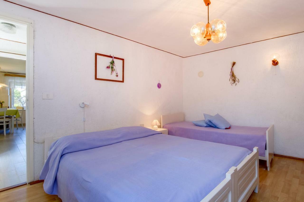 Apartment Carmen Veli Lošinj Exterior foto